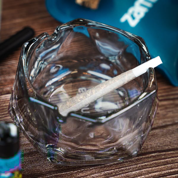 Glazen Asbak (Zamnesia)