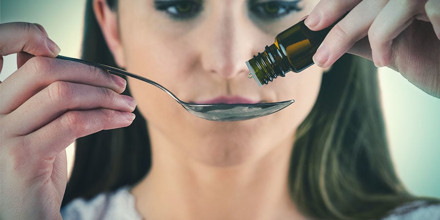 HOW TO USE HERBAL TINCTURES