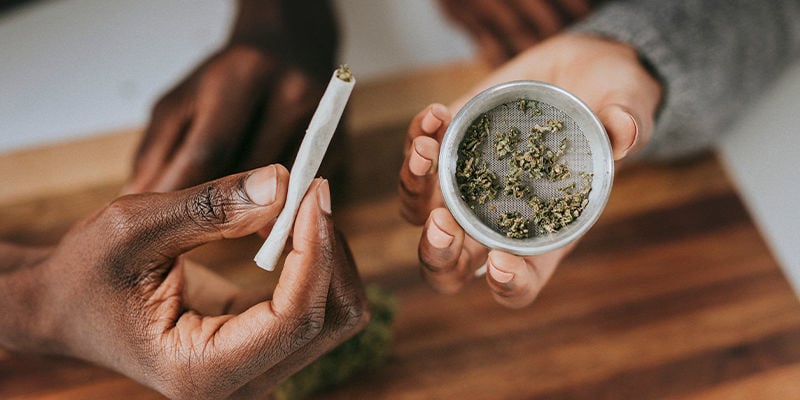Te stoned van wiet? Het duurt niet eeuwig!