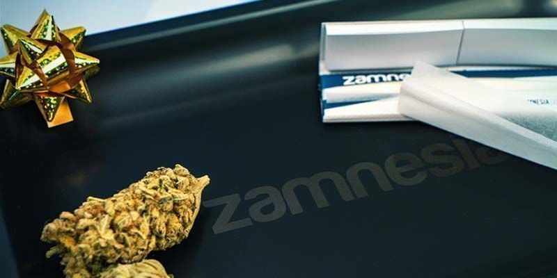 Zamnesia All Black Metalen Rolling Tray 