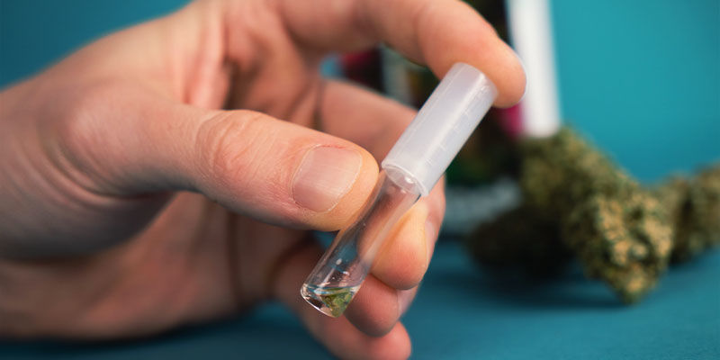 EZ Test THC: Draai het dopje er weer op en schud de ampul