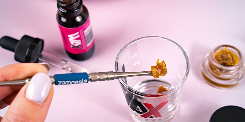 Mix het extract met wax liquidizer