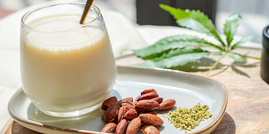 Recept Voor Vegan Cannabisamandelmelk