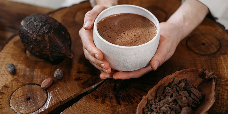 Hoe maak je warme chocolademelk met paddenstoelen?