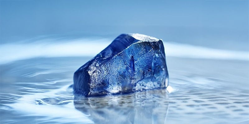 Maagd - blauwe saffier