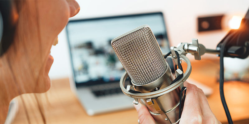 Waarom zou je kristalgerelateerde podcasts beluisteren?