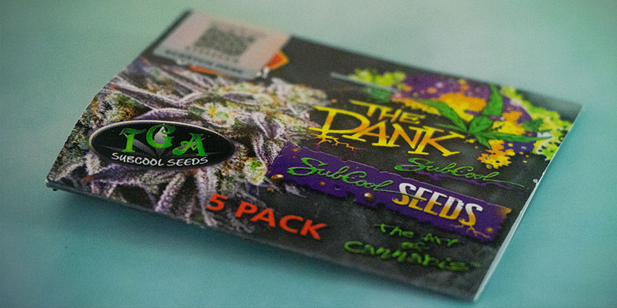 Verpakking Van The Dank Seeds VERPAKKING VAN The Dank Seeds