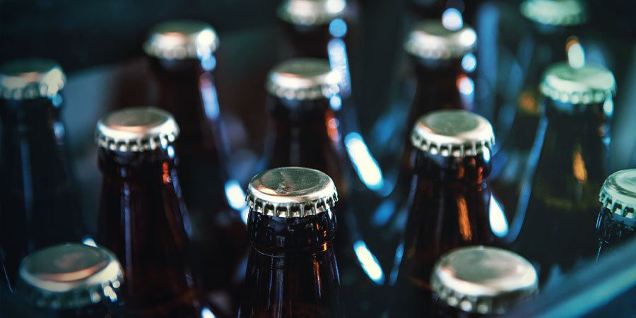 Bottelen van bier Bottelen van bier