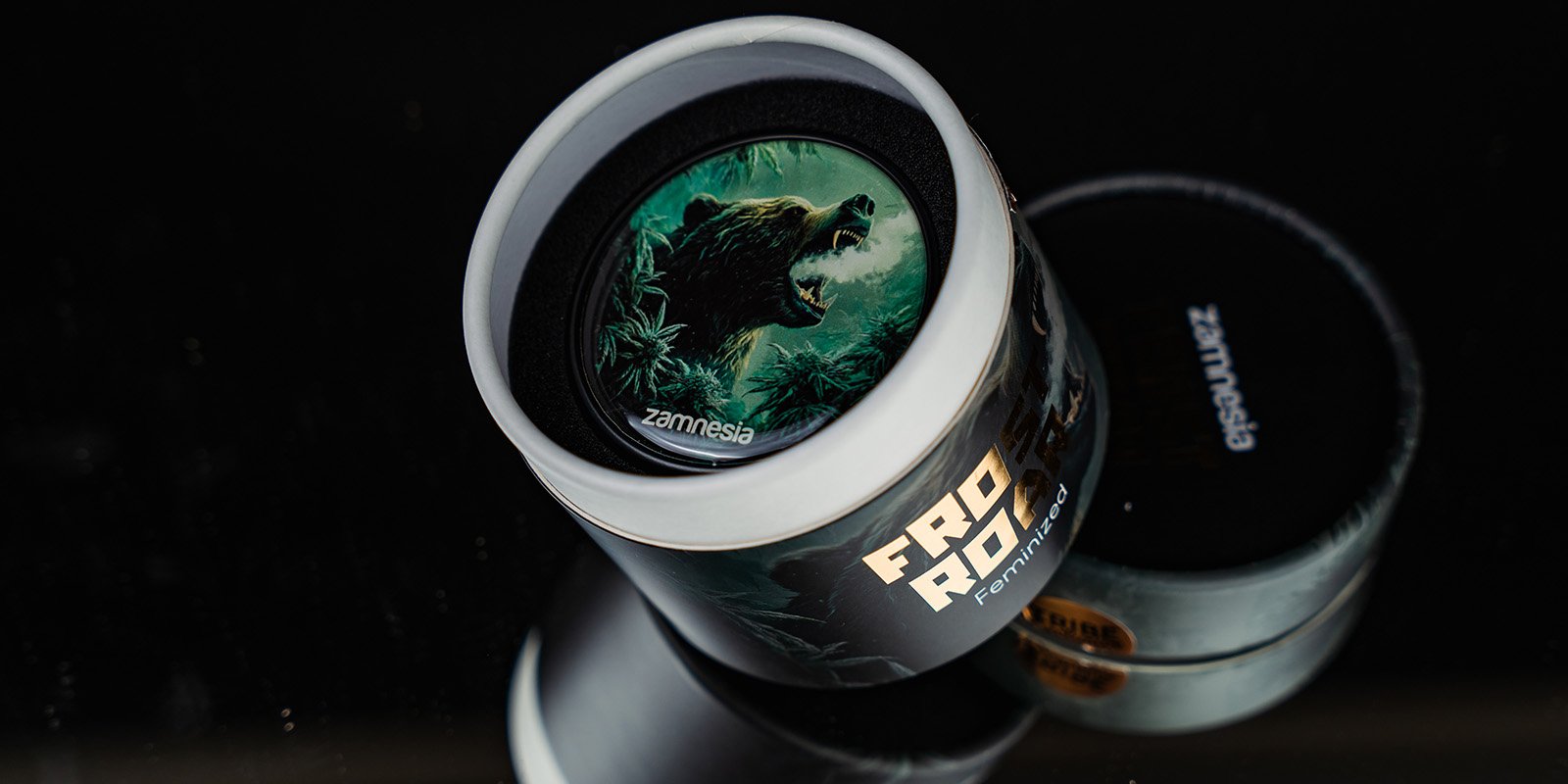 Frost Roar - Zamnesia Seeds: exclusieve TRIBE-soort met genen uit de VS Frost Roar - Zamnesia Seeds: exclusieve TRIBE-soort met genen uit de VS