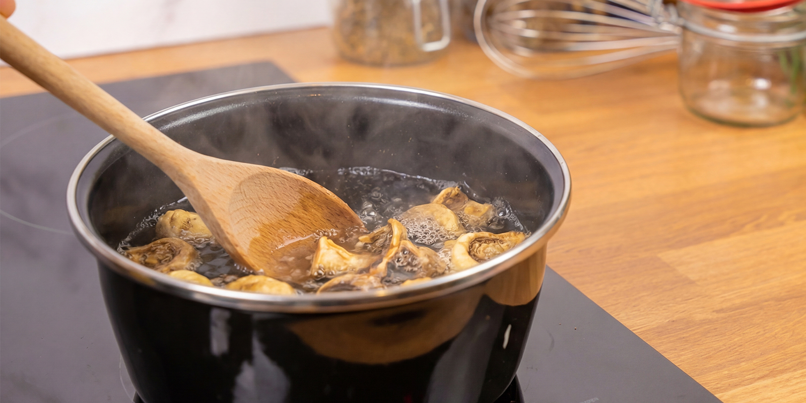 Laat trekken (als je stukjes wortel gebruikt) Laat trekken (als je stukjes wortel gebruikt)