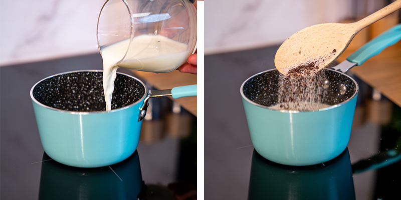 Om de chocolademelk te bereiden, verwarm je 240ml melk (per portie) in een pan of magnetron. 
