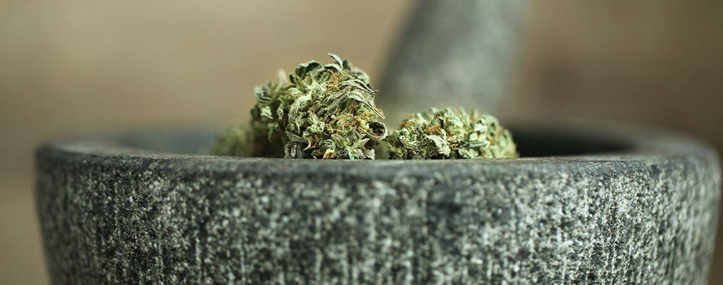 Cannabis Vermalen Zonder Grinder 