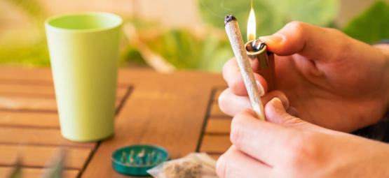 Wake En Bake: De Beste Cannabis Soorten Voor Een Trekje In De Ochtend