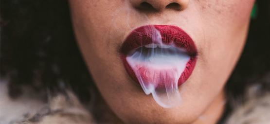Waarom je van cannabis een droge mond krijgt en hoe je dit voorkomt 